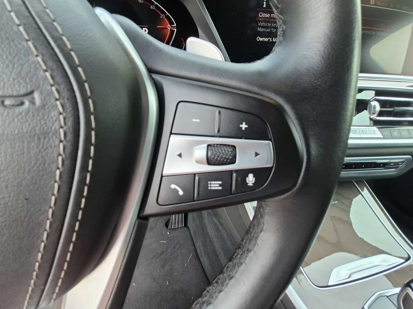 Used 2022 Alpine White BMW sDrive40i image 26