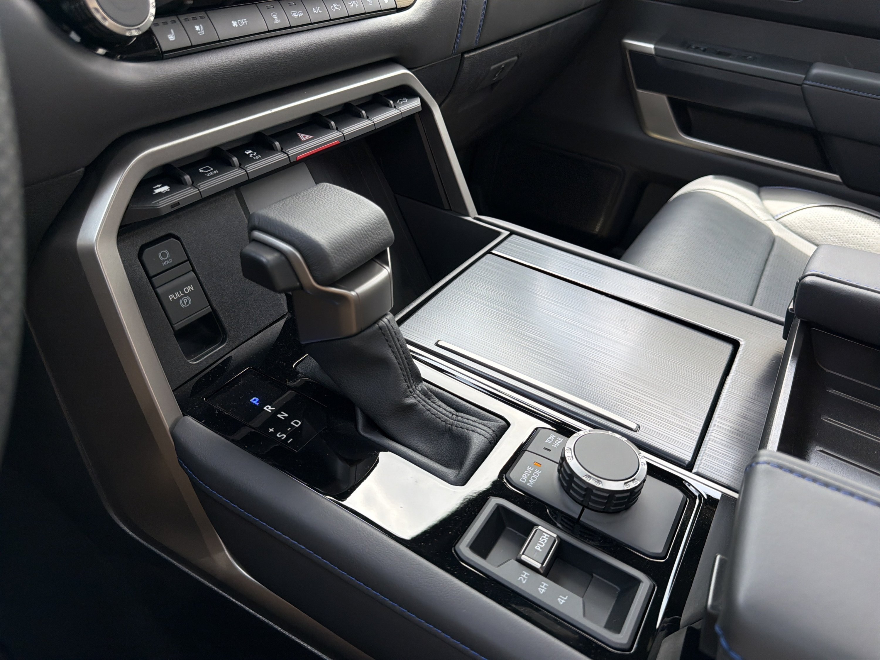 2026 Toyota Tundra Platinum - Photo 25