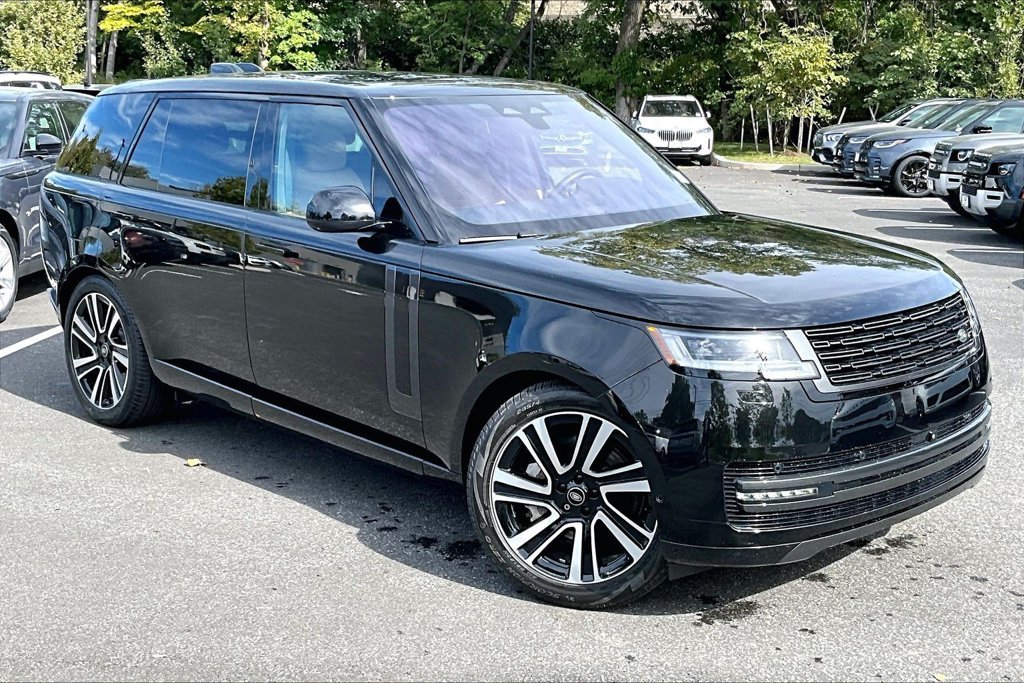 Used 2023 Black Land Rover SE image 11