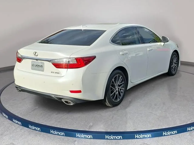 Used 2016 White Lexus 350 image 5