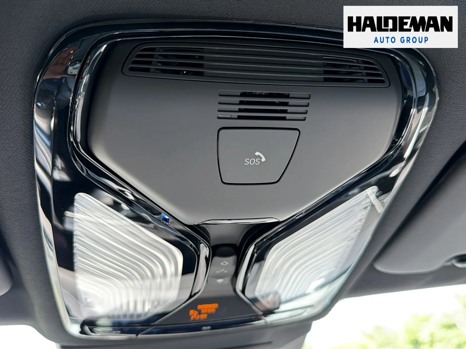 Used 2025 Brooklyn Gray Metallic BMW xDrive50e image 32