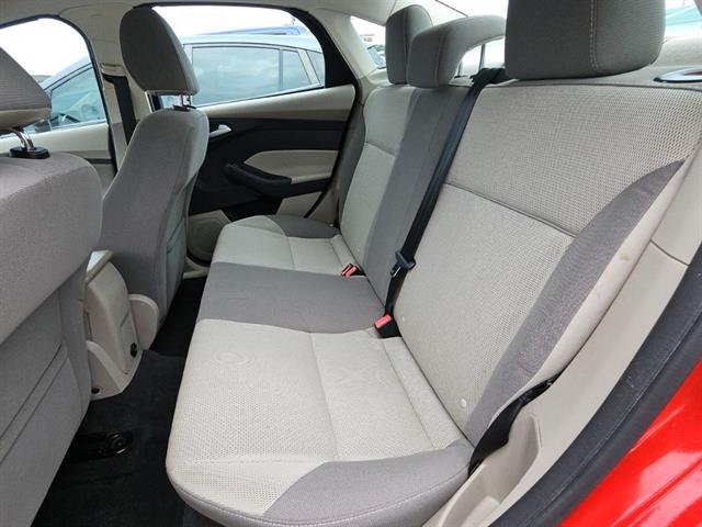 Used 2013 Race Red Ford SE image 16
