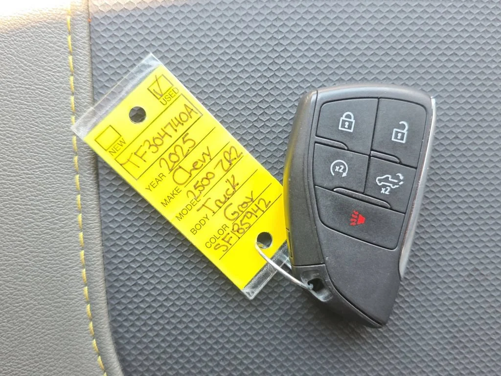 Used 2025 Slate Gray Metallic Chevrolet ZR2 image 23