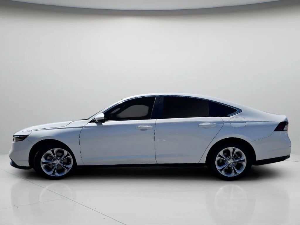 Used 2024 White Honda LX image 21