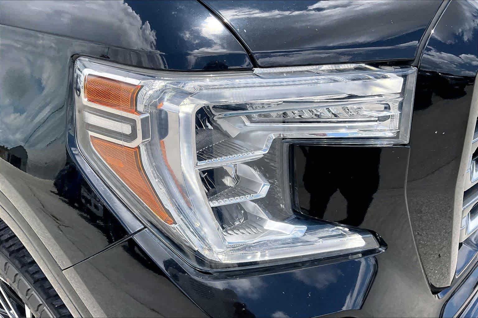 Used 2021 ONYX BLACK GMC AT4 image 27