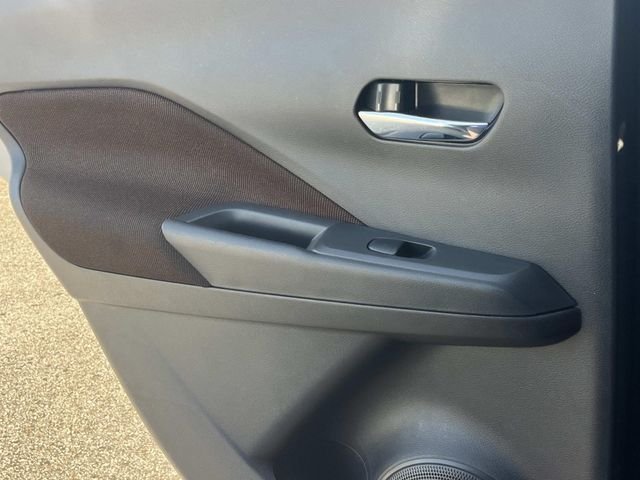 Used 2022 Gray Nissan SR image 18
