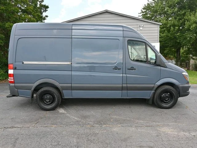 Used 2018 Gray Mercedes-Benz Cargo 144 WB image 28