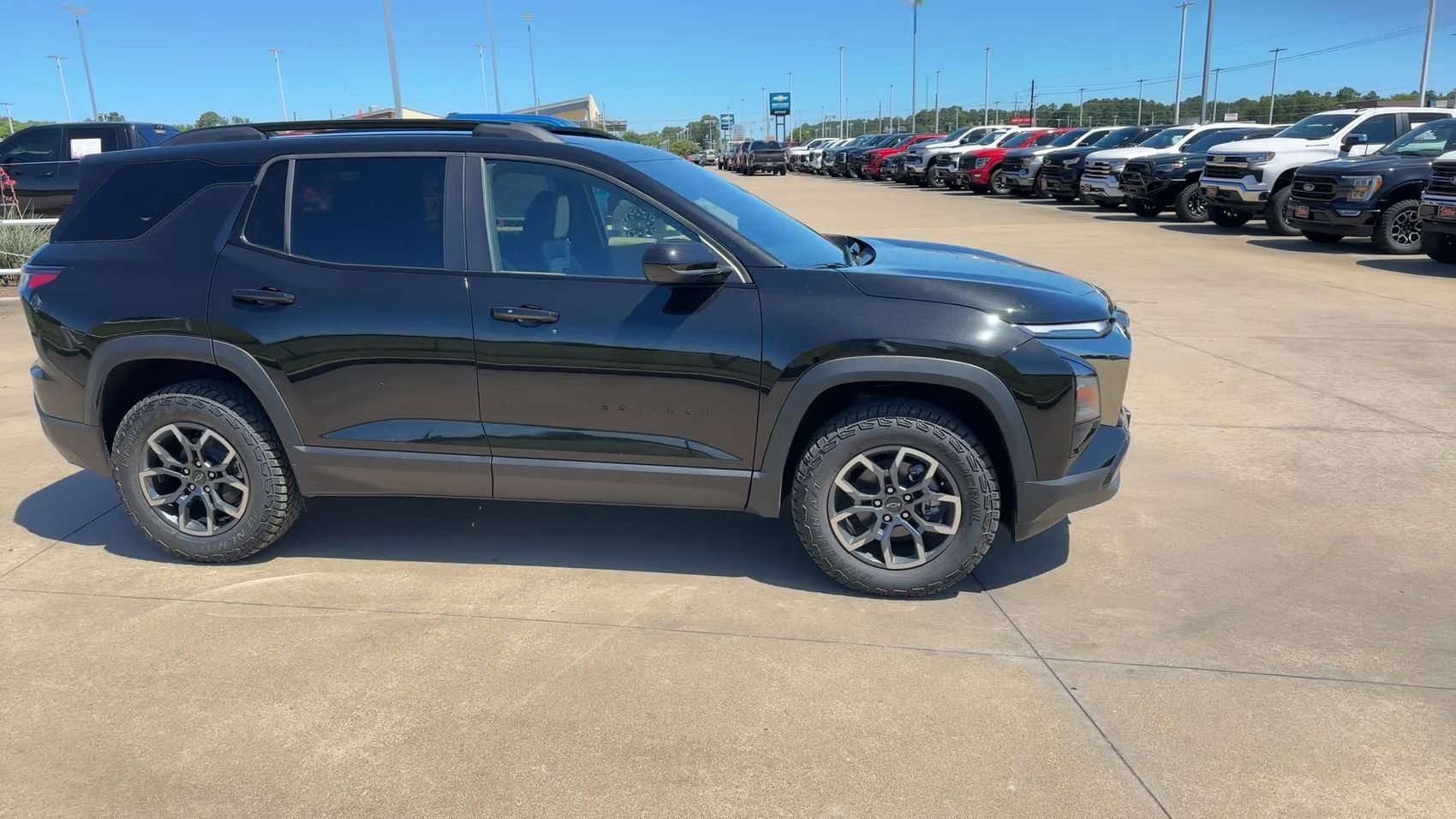 New 2026 Mosaic Black Metallic Chevrolet AWD ACTIV image 9
