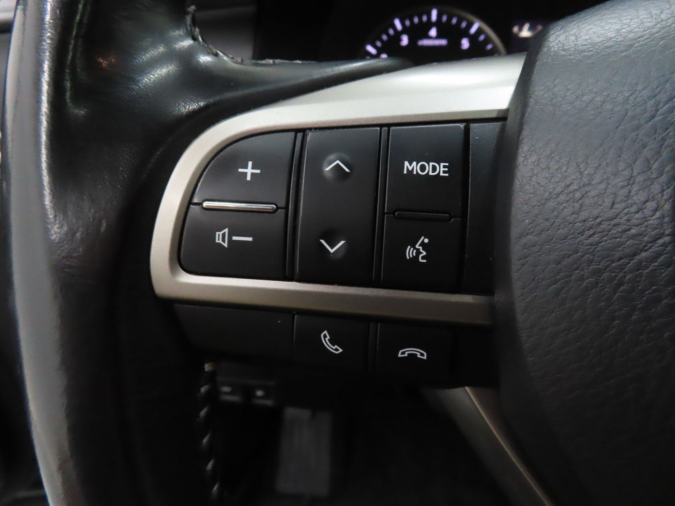 Used 2016  Lexus 350 image 13