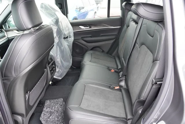 New 2026 Baltic Gray Metallic Clearcoat Jeep Laredo image 11