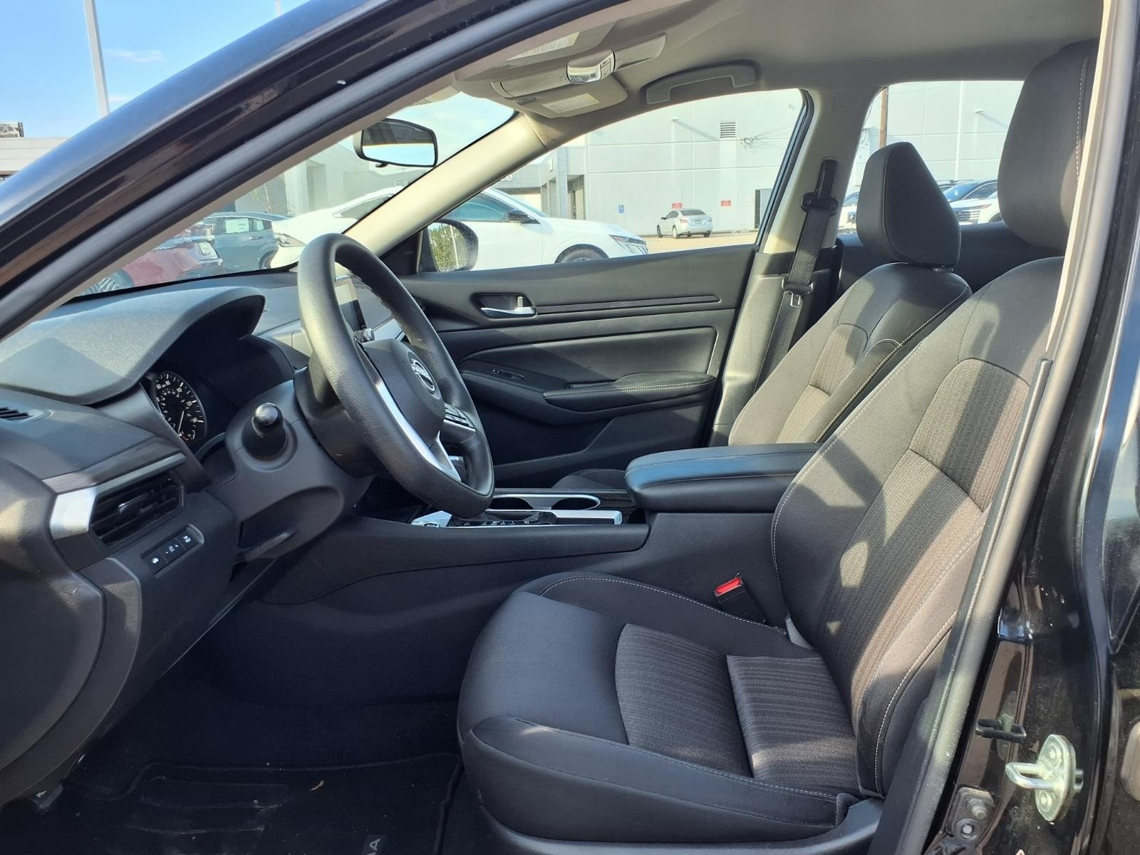 Used 2024 Super Black Nissan 2.5 SV image 18