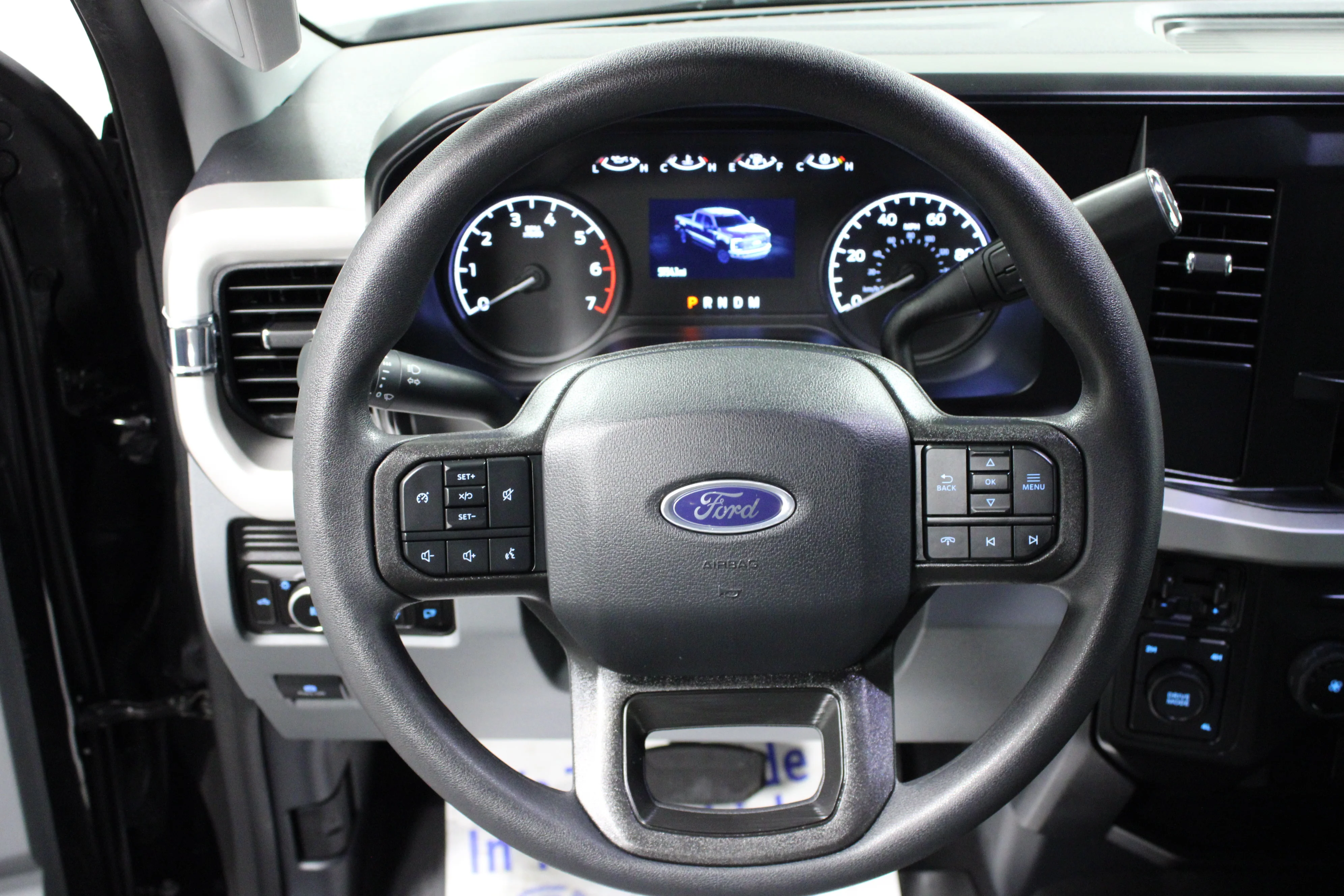 Used 2025 Black Metallic Ford XLT image 17