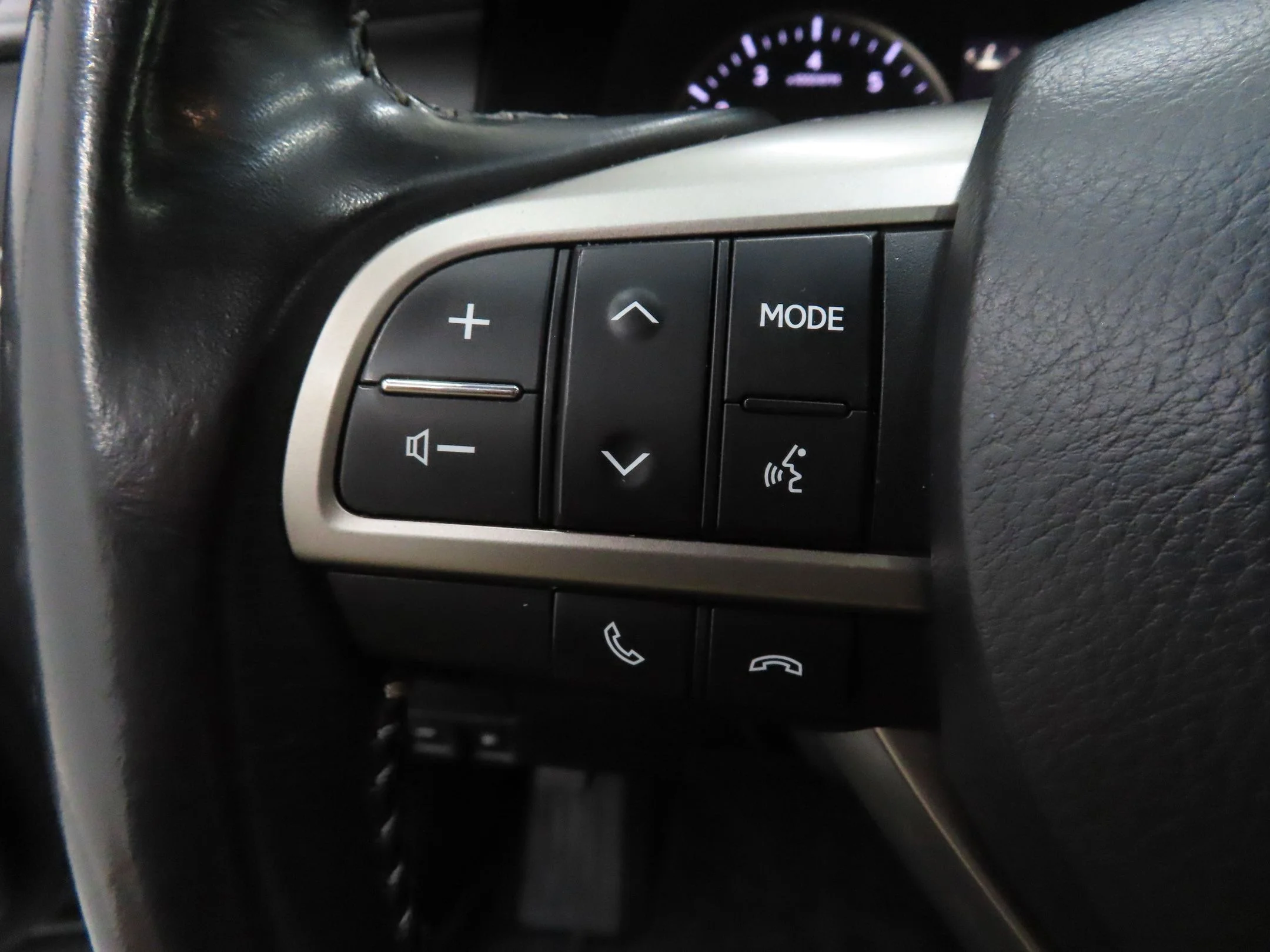 Used 2016  Lexus 350 image 13