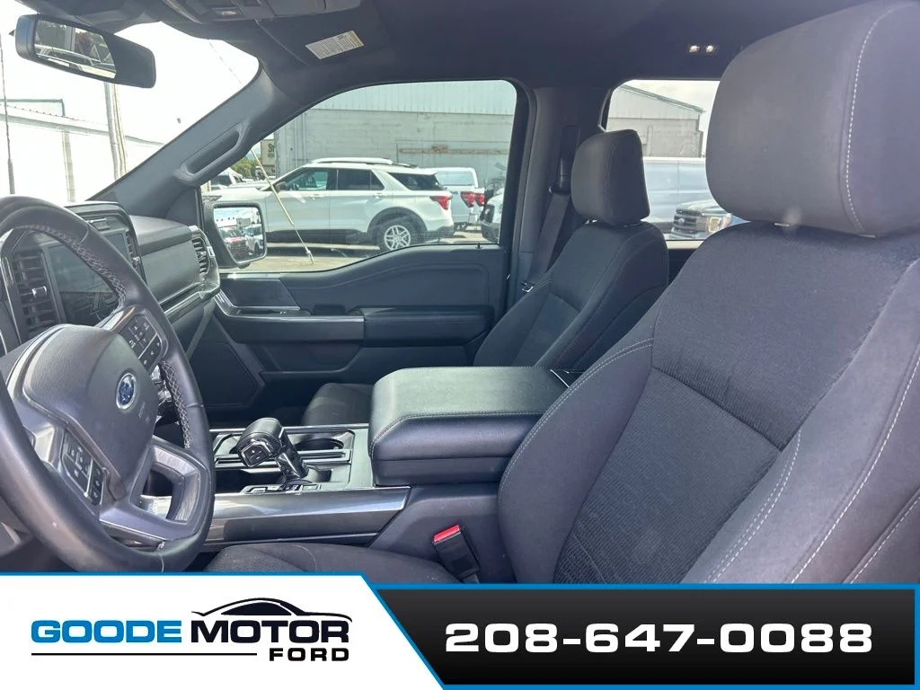Used 2023 Agate Black Metallic Ford XLT image 3
