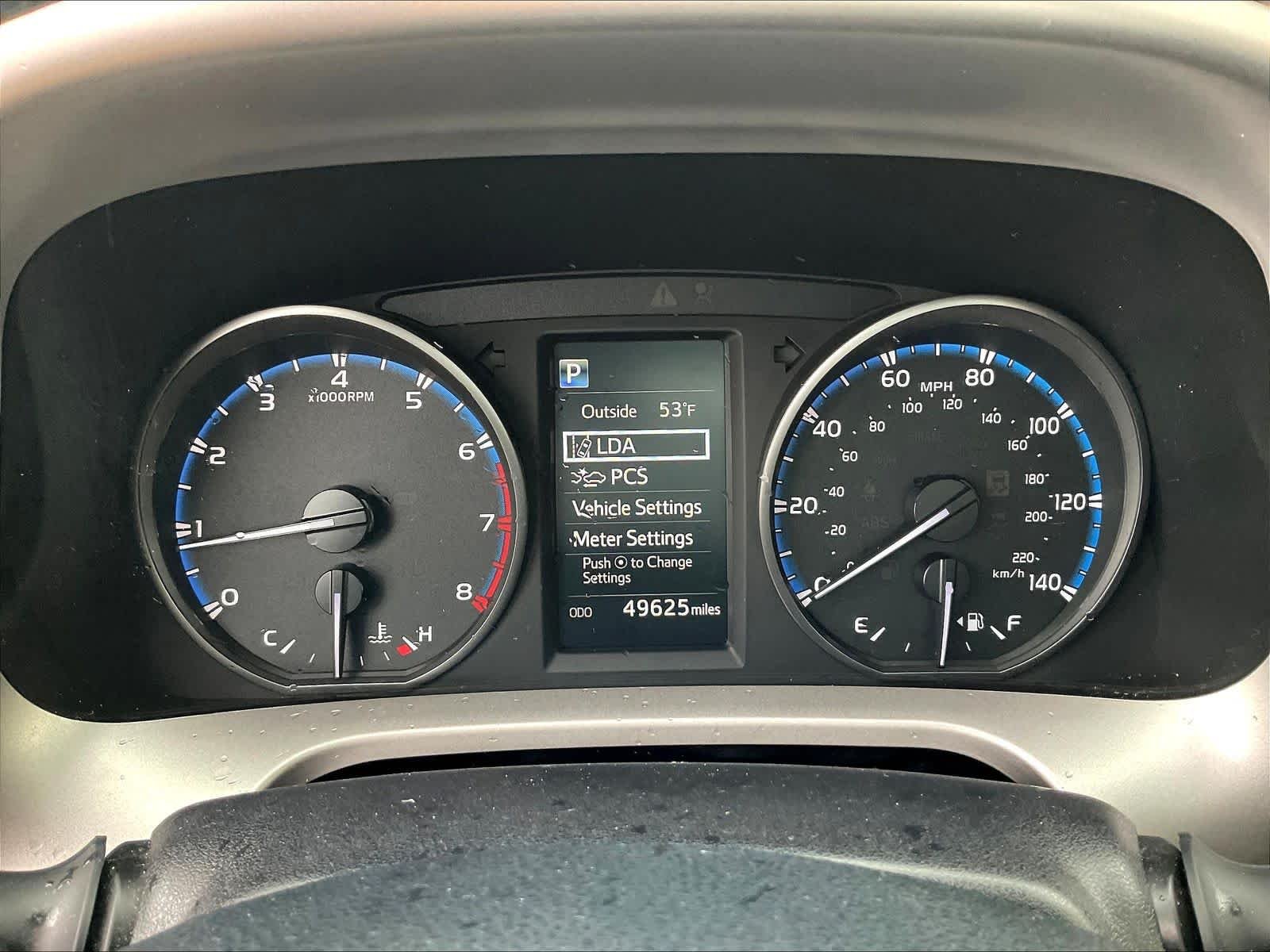 2017 Toyota RAV4 LE - Photo 15