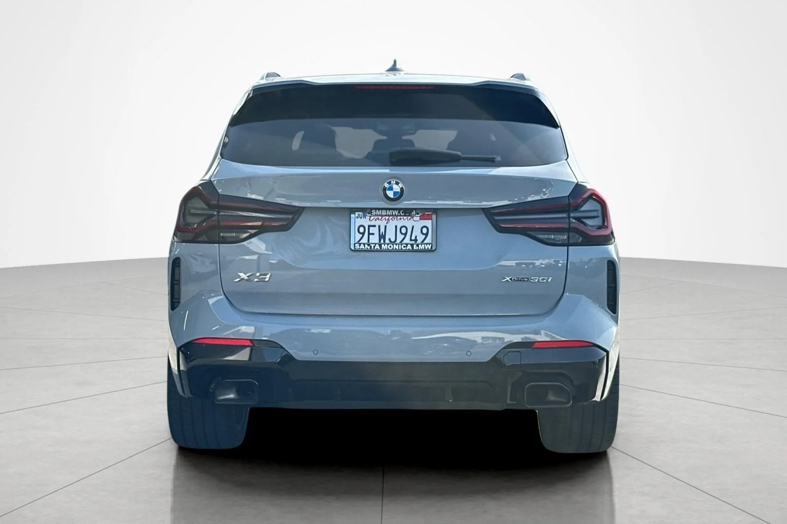 Used 2023 Brooklyn Grey Metallic BMW xDrive30i image 4