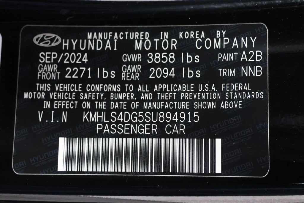 Used 2025 Abyss Black Hyundai SEL Convenience image 30