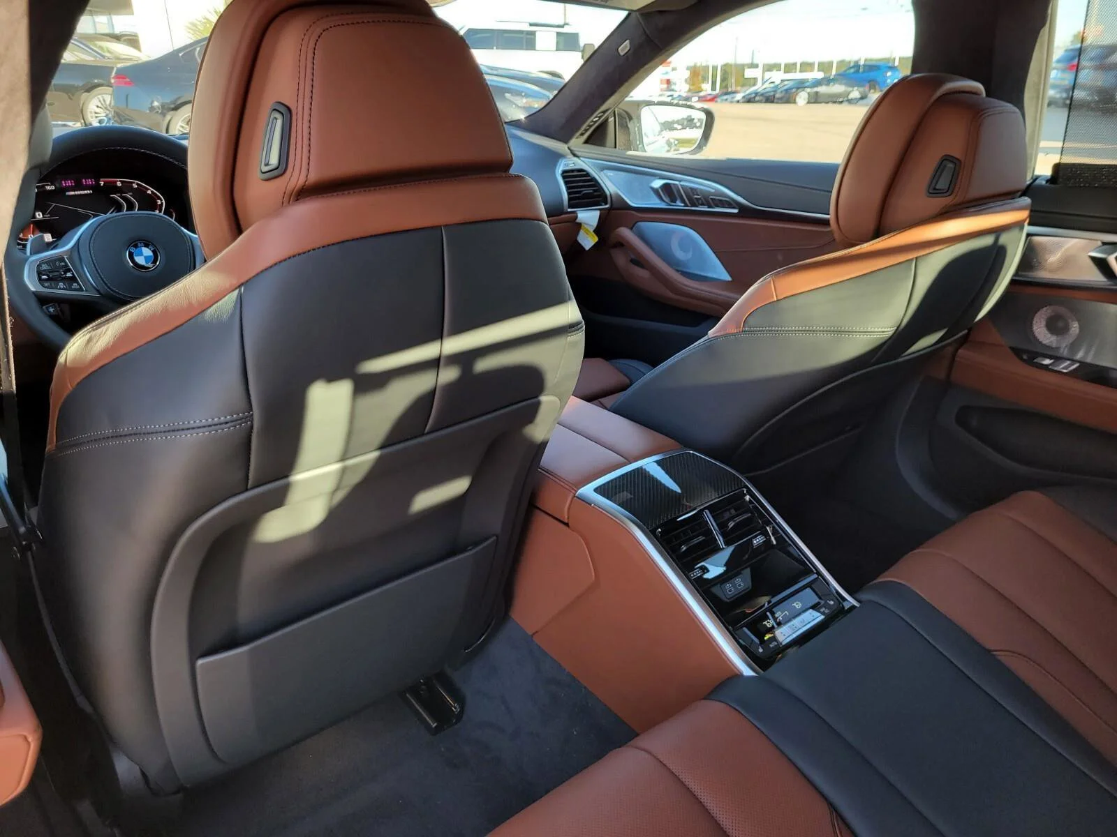 2026 BMW 8 Series M850i - Photo 30
