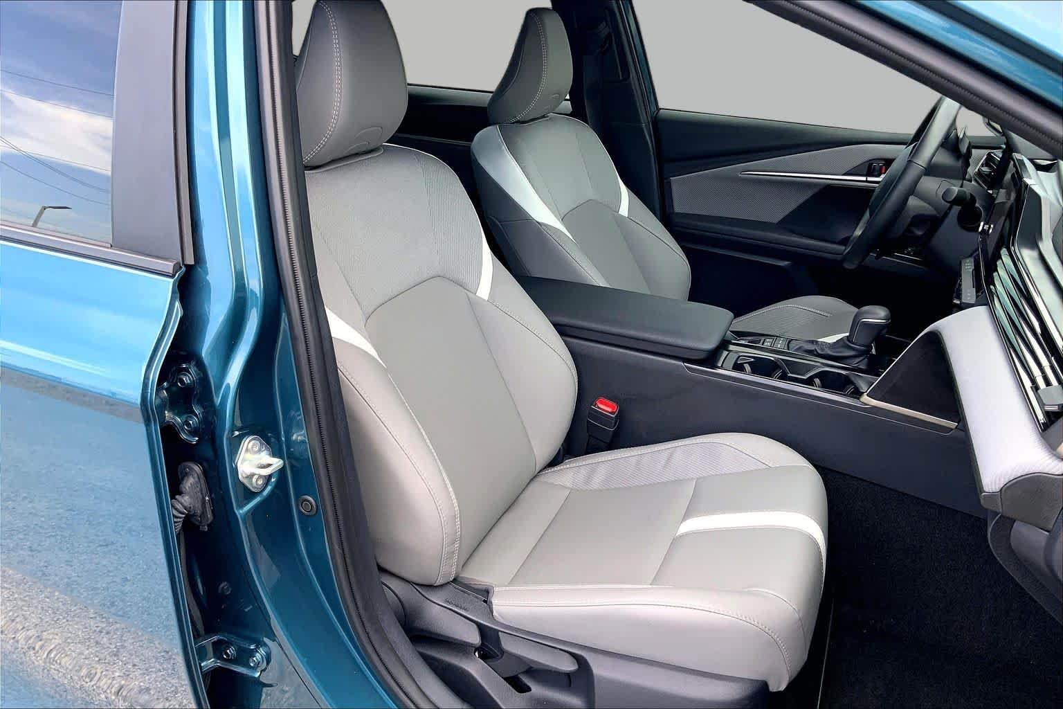 Used 2025 Ocean Gem Toyota SE image 16