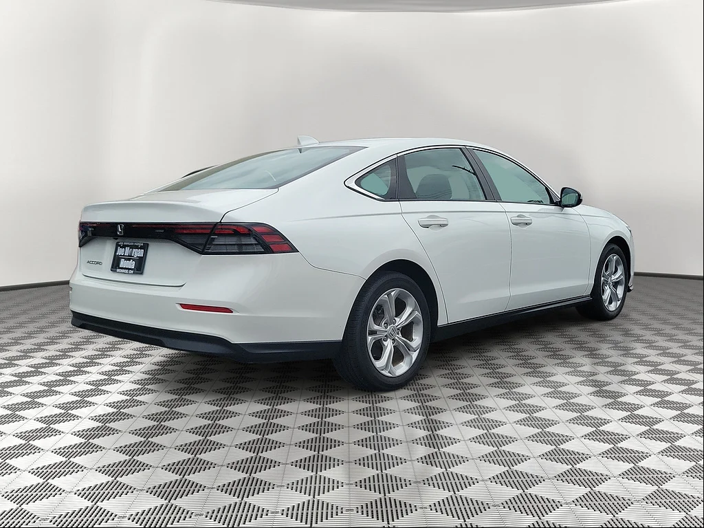 Certified Used 2023 WHITE Honda LX image 4