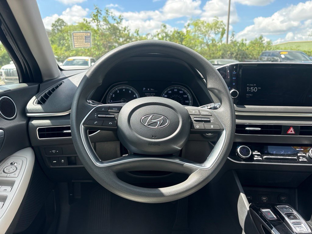 Used 2023 Blue Hyundai SEL image 18