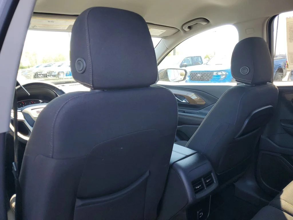 Used 2018 Ebony Twilight Metallic GMC SLE image 26
