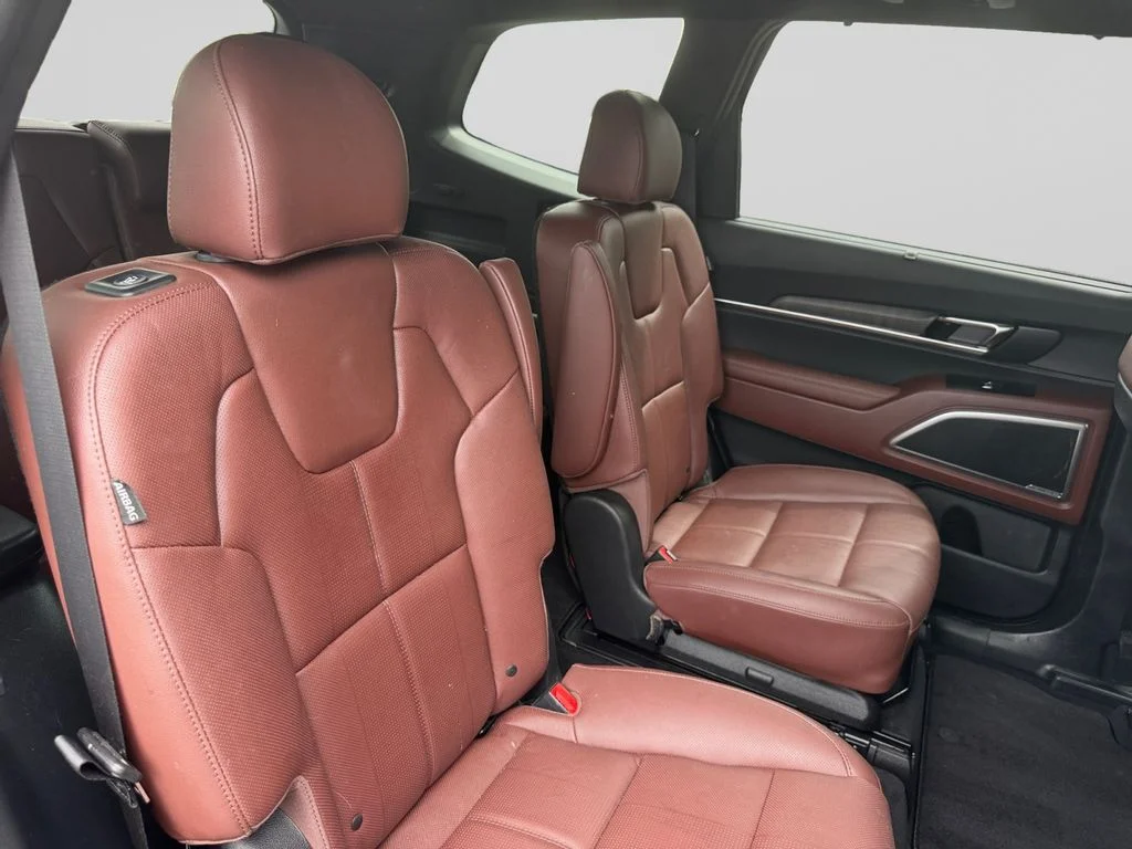 Used 2024 Black Kia EX image 18