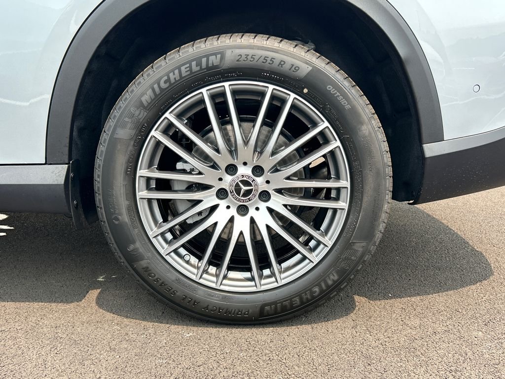 New 2026 Cirrus Silver Metallic Mercedes-Benz GLC 300 image 32