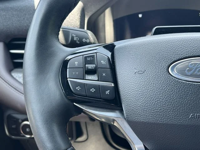 Used 2025 White Ford Platinum image 22