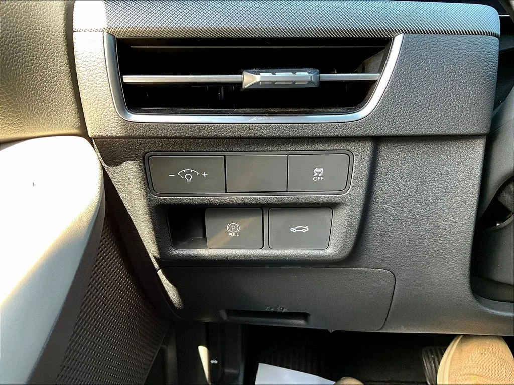 Certified Used 2024 Black Hyundai SEL image 15