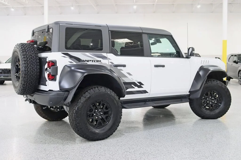Used 2023 White Ford Raptor image 9