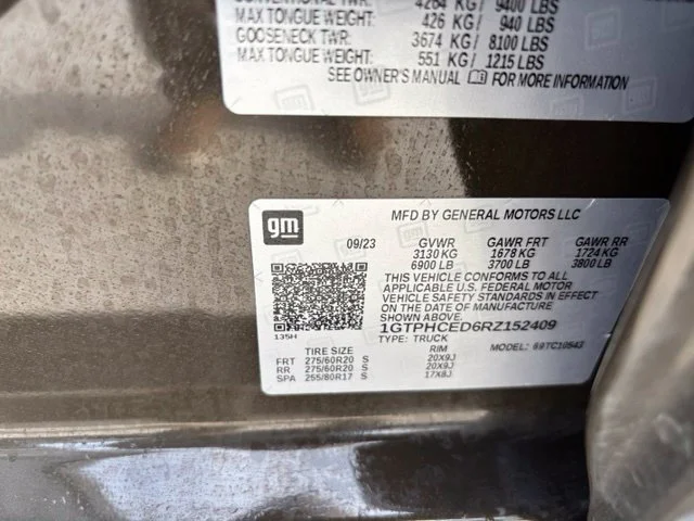 Used 2024 Brown GMC Elevation image 9