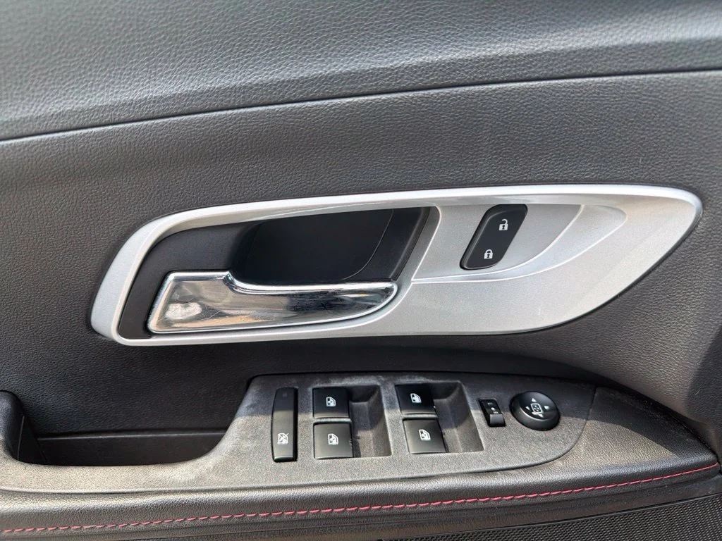 Used 2013 Black Chevrolet LT image 17