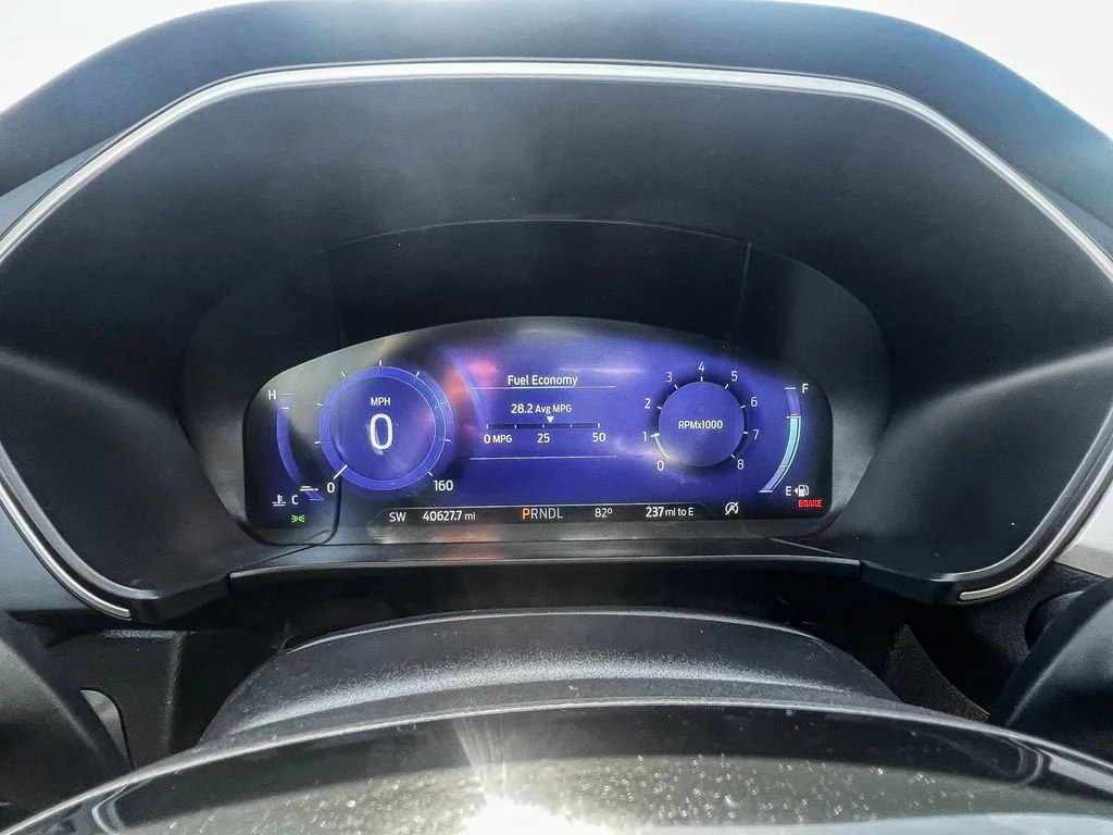 Used 2022 Gray Ford SEL image 21