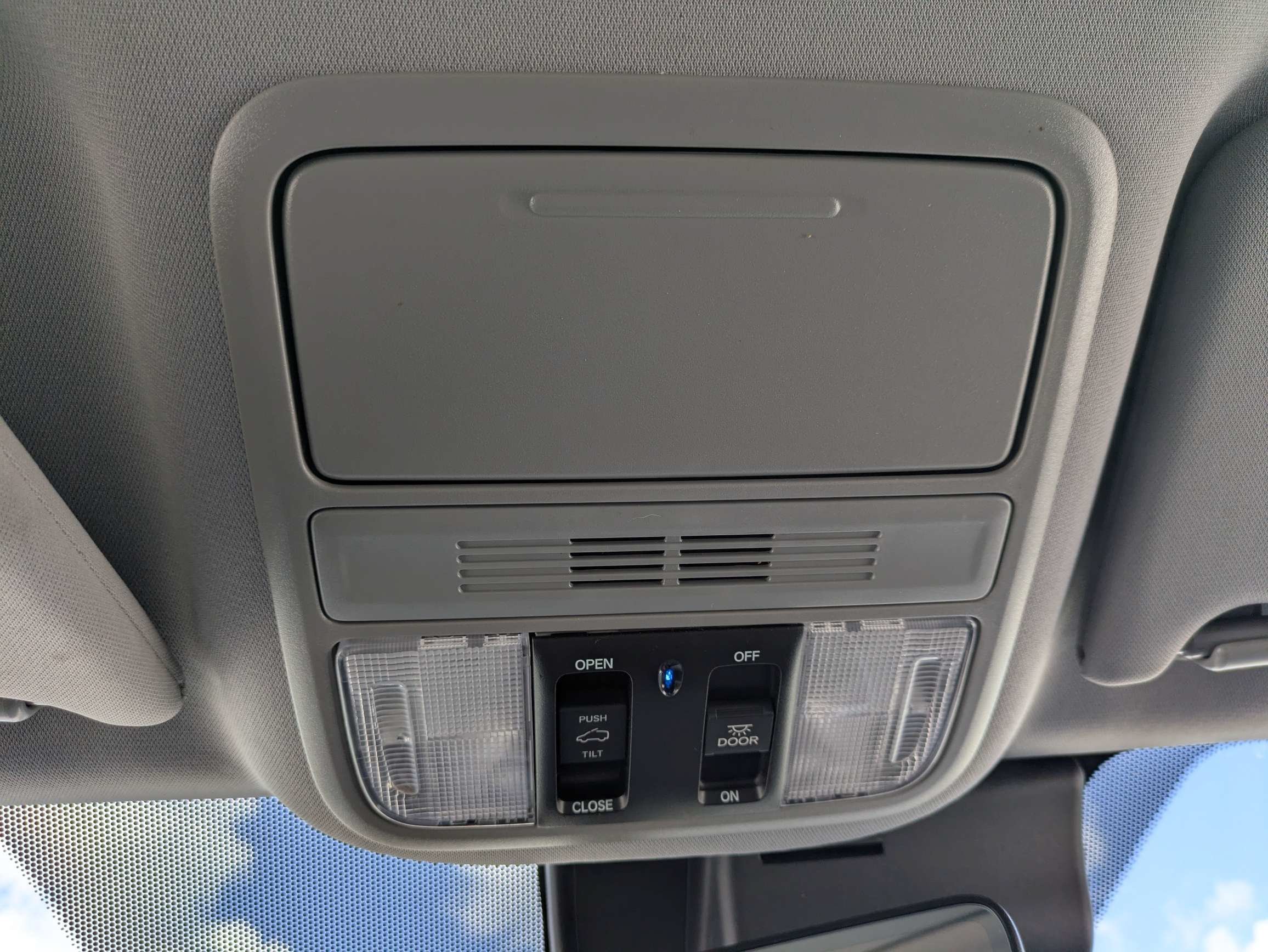 Used 2020 Lunar Silver Metallic Honda EX-L image 26