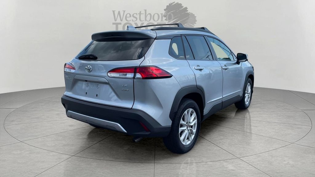 Used 2023 Silver Toyota LE image 7