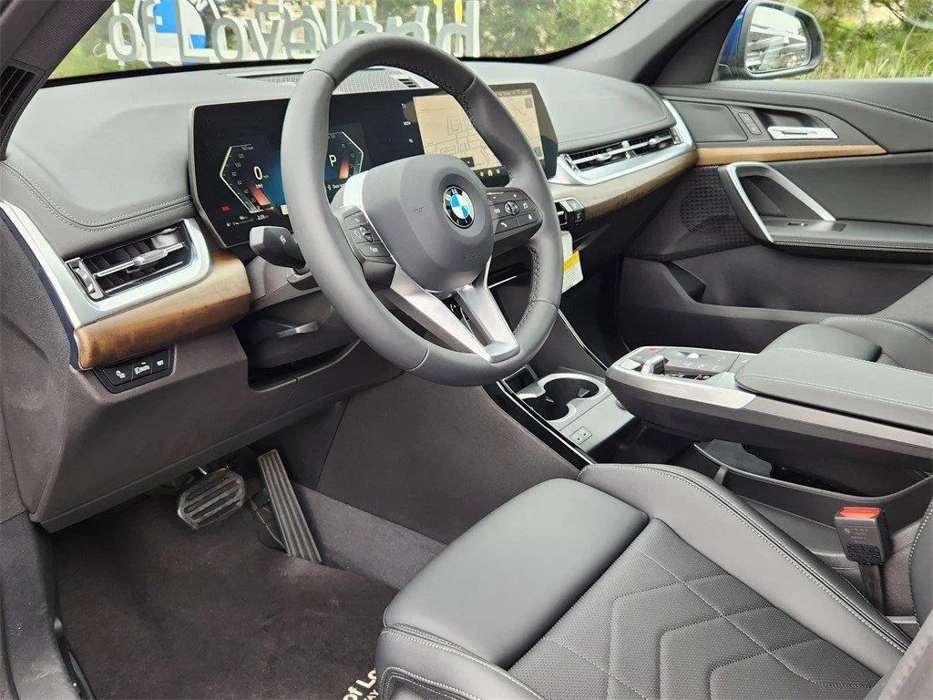 2025 BMW X1 28i - Photo 9
