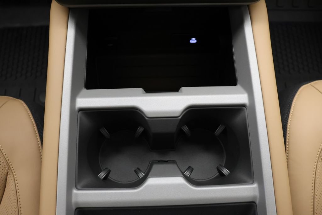 2026 Land Rover Defender V8 - Photo 24