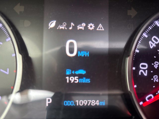 Used 2020 Silver Toyota XLE Premium image 11