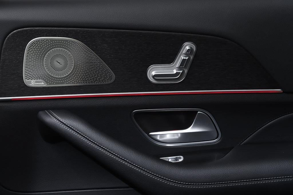 New 2026 Obsidian Black Metallic Mercedes-Benz GLS 450 image 32