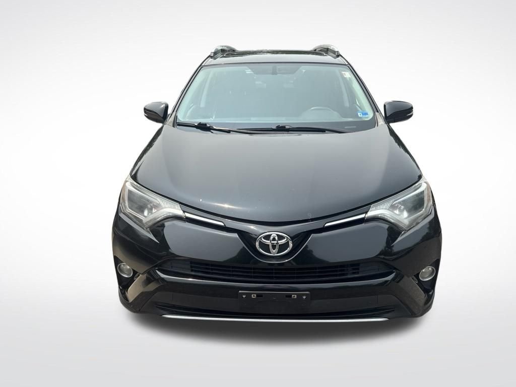 Used 2016 Black Toyota XLE image 3