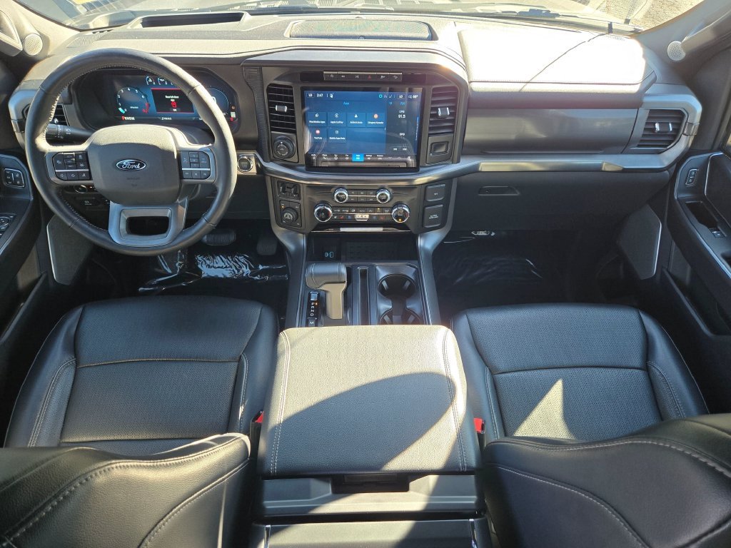 Used 2024 Gray Metallic Ford Lariat image 20
