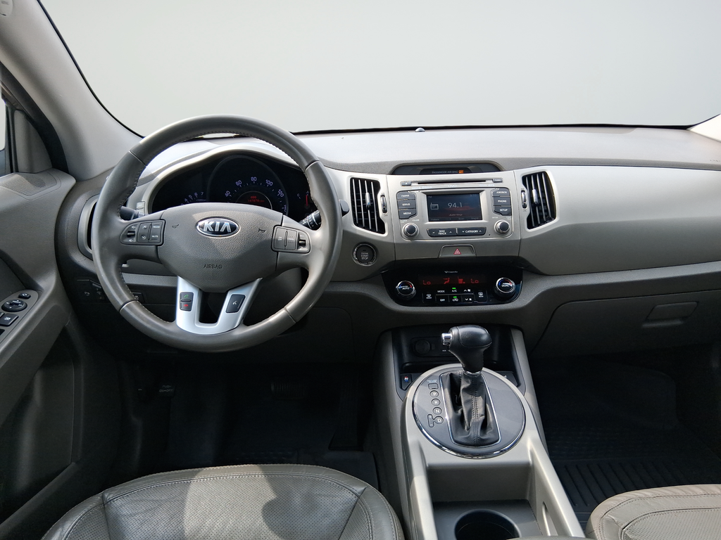 Used 2013 Beige Kia EX image 9