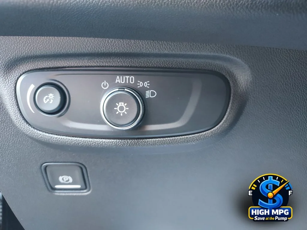 Used 2024 Black GMC SLE image 18