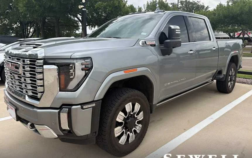 2024 GMC Sierra 4WD Crew Cab Standard Box Denali's photo