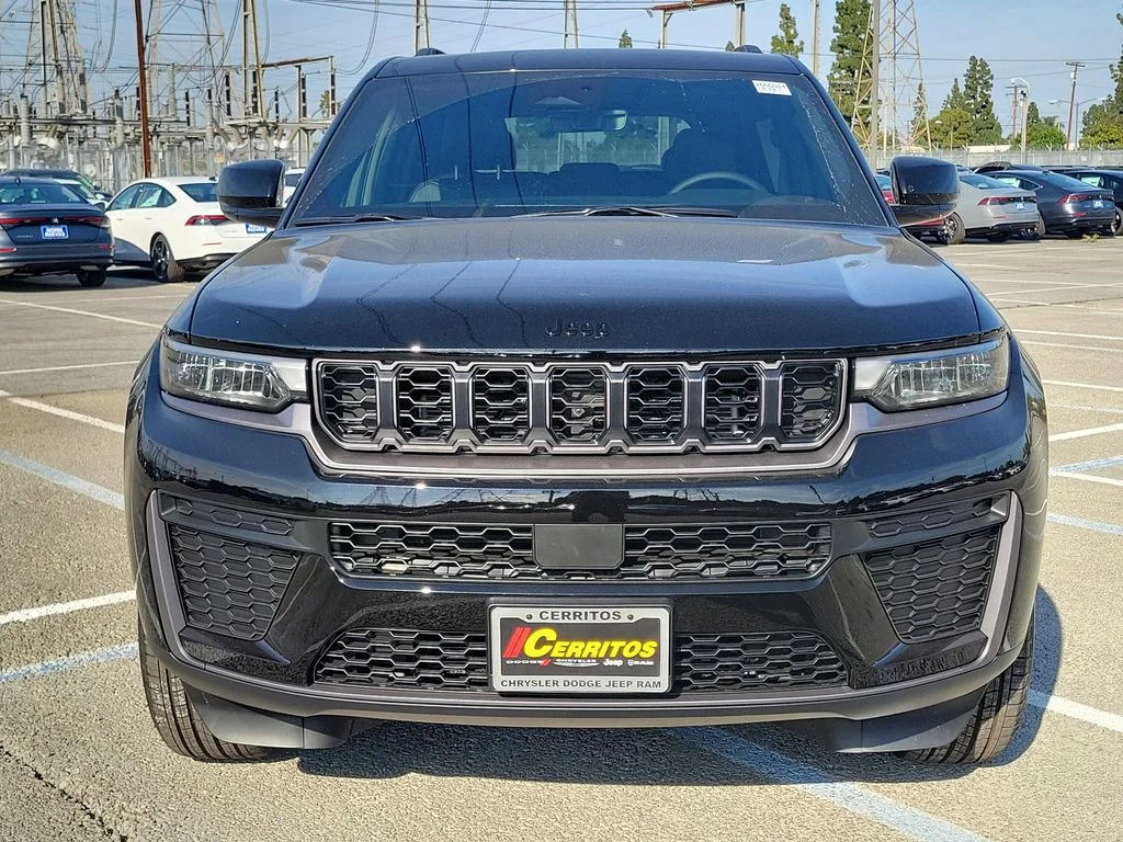 New 2026 Diamond Black Crystal Pearl-Coat Exterior Paint Jeep Altitude image 22