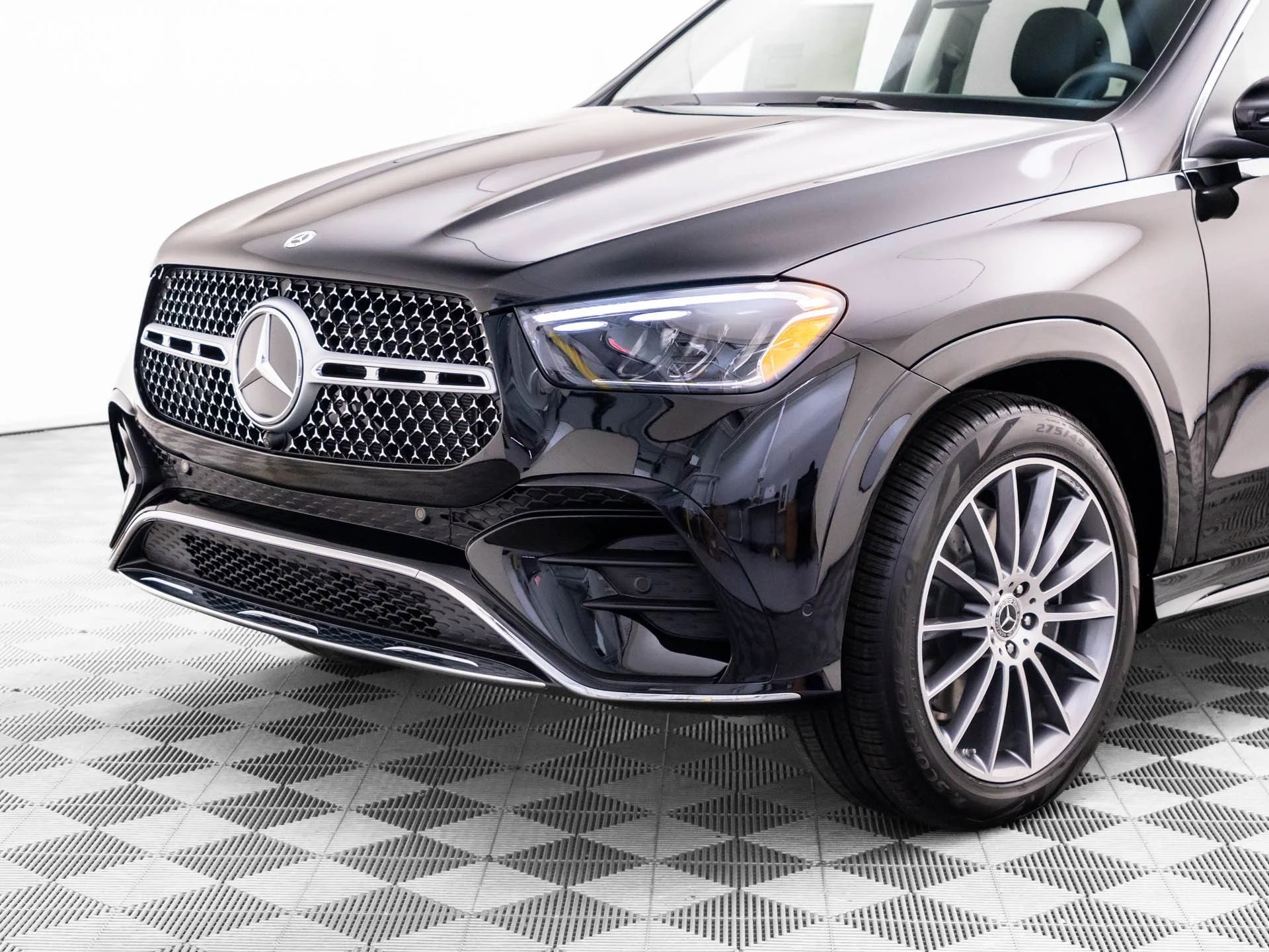 New 2026 Black Mercedes-Benz GLE 450 image 40