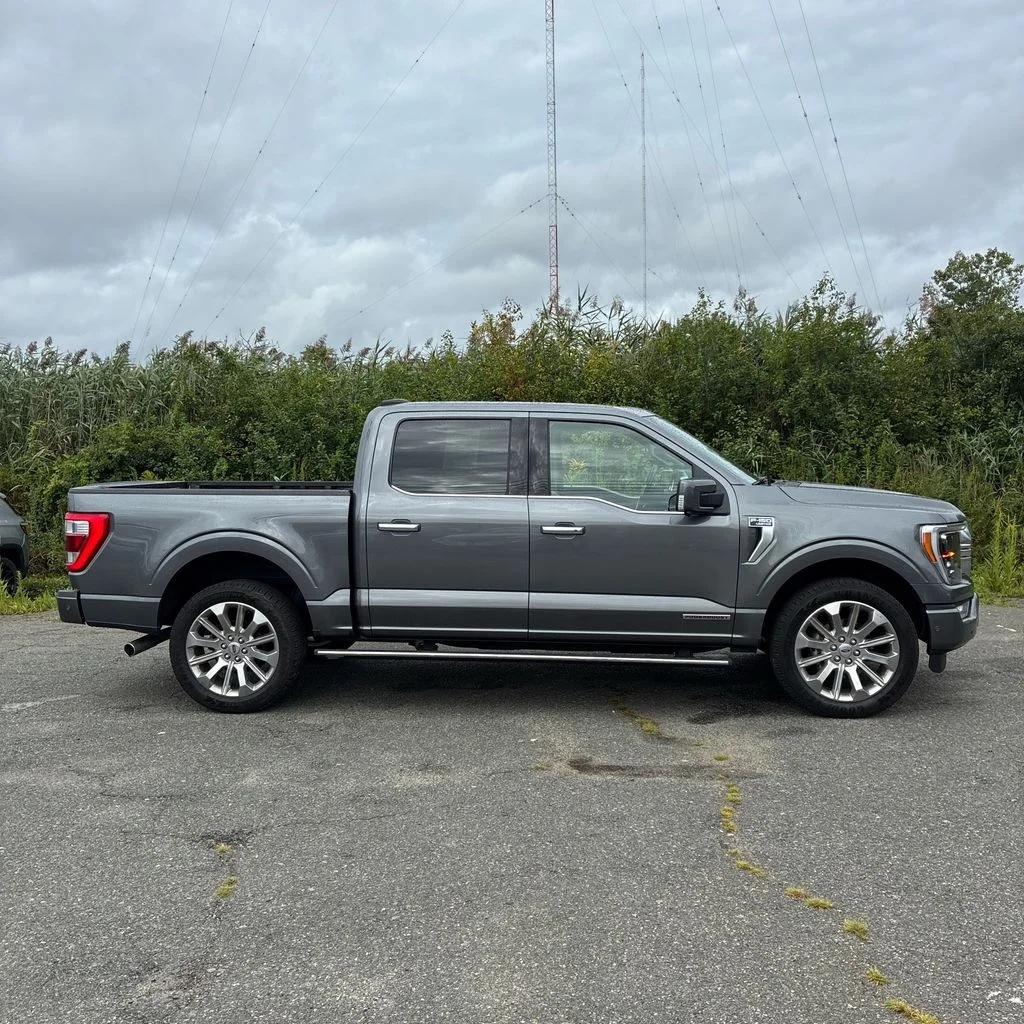 Used 2023 Gray Ford Limited image 15