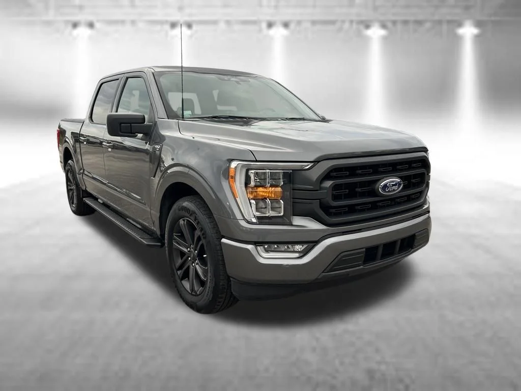 Used 2022 Gray Metallic Ford XLT image 2