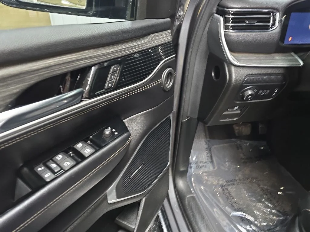Used 2023 Gray Jeep Series III image 30